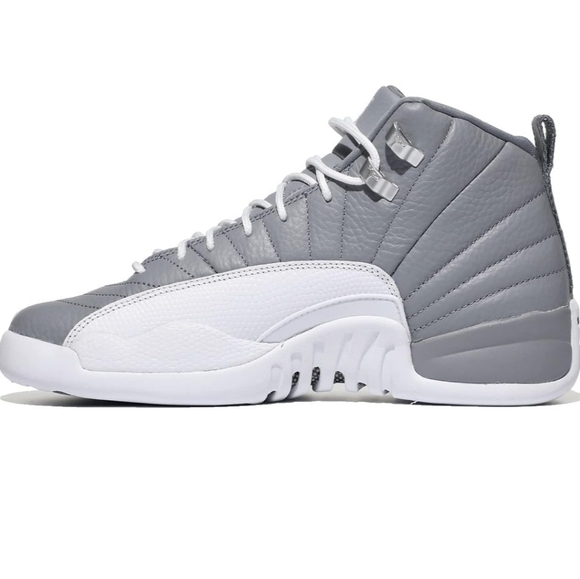 Jordan Air 12 basketball sneakers - Picture 8 of 9